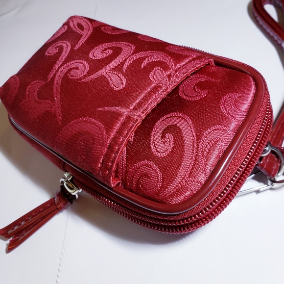 NEW Burgandy Zipper Pouch w/straps. - Picture 1 of 7